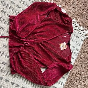 Copper closet blouse. Beautiful shiny pink/red color with cinched sleeves